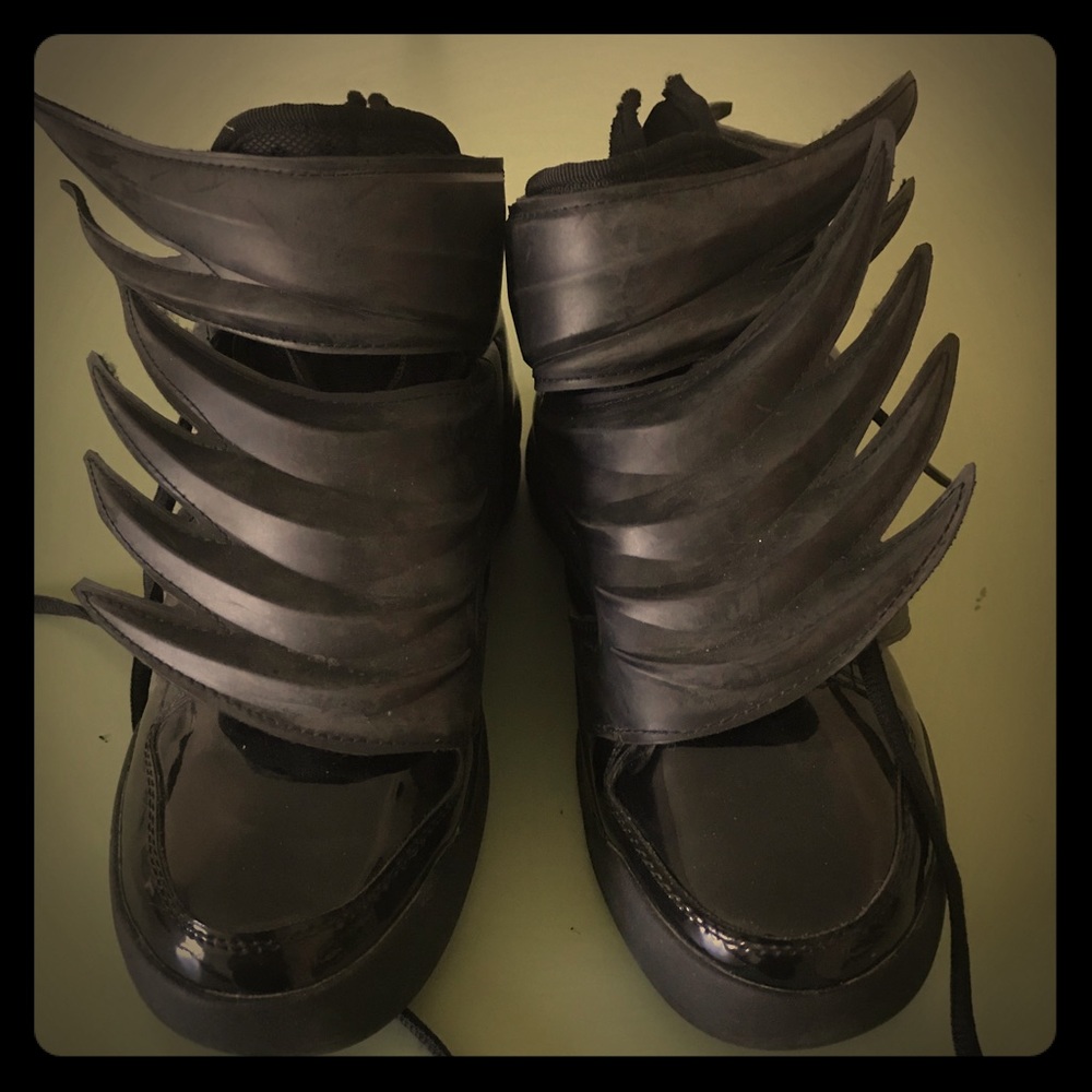 SOLD‼️JS WINGS 3.0 DARK KNIGHT BATMAN ADIDAS